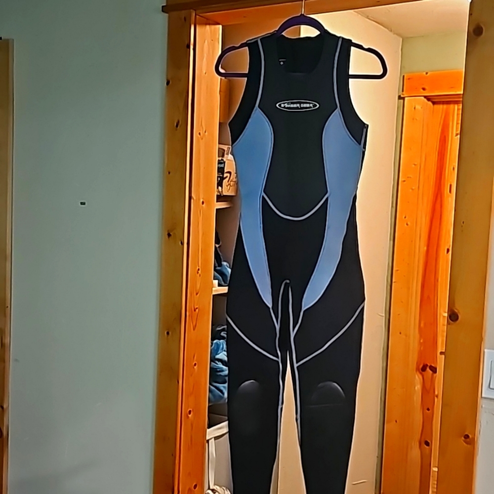 Sleeveless wetsuit.  Size small VGUC